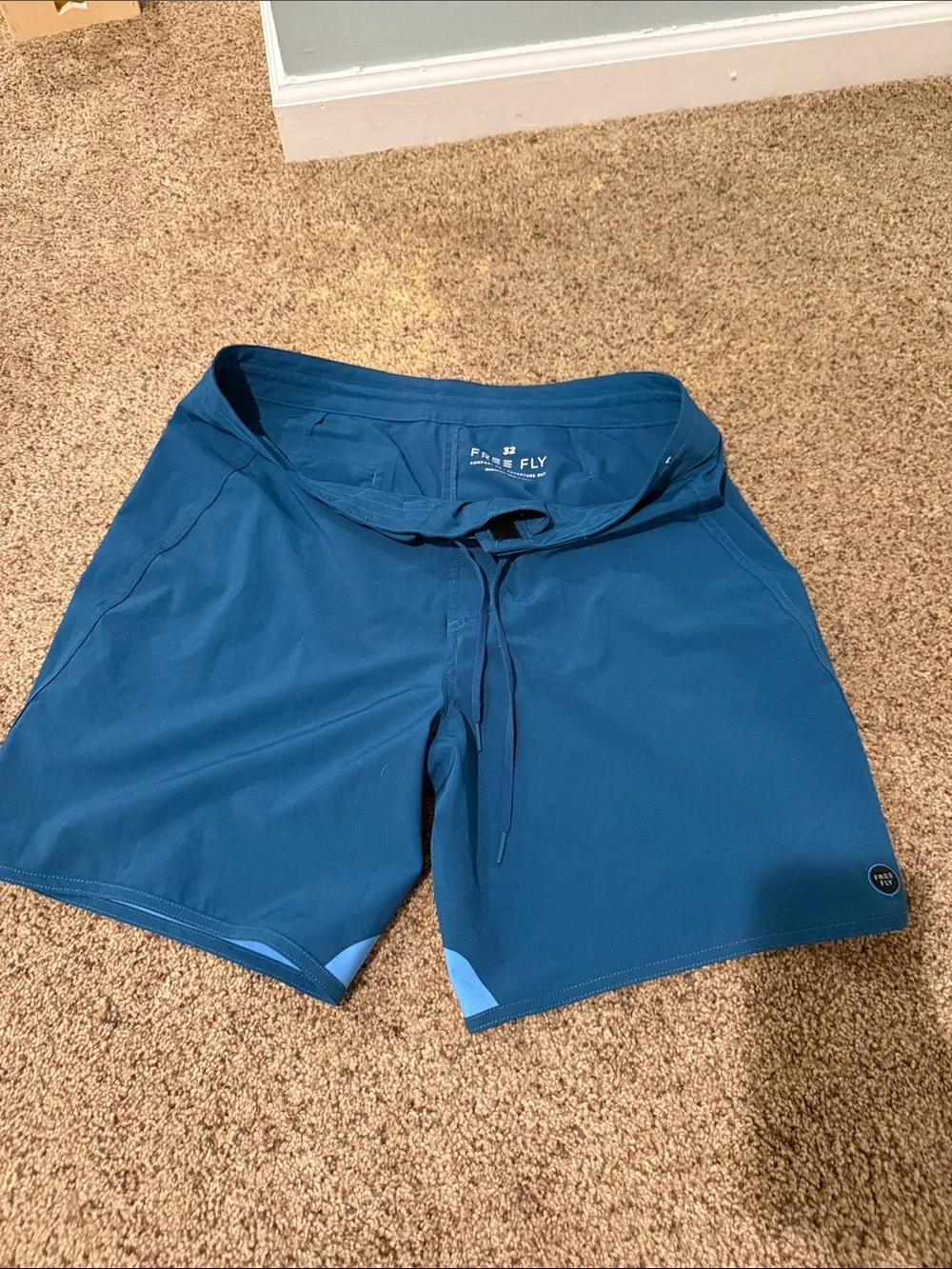 Free Fly Apparel Teal Blue Men’s Swim Trunks size 32
